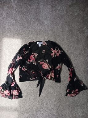 Streetwear Society Black Sheer Tie-Front Floral Blouse